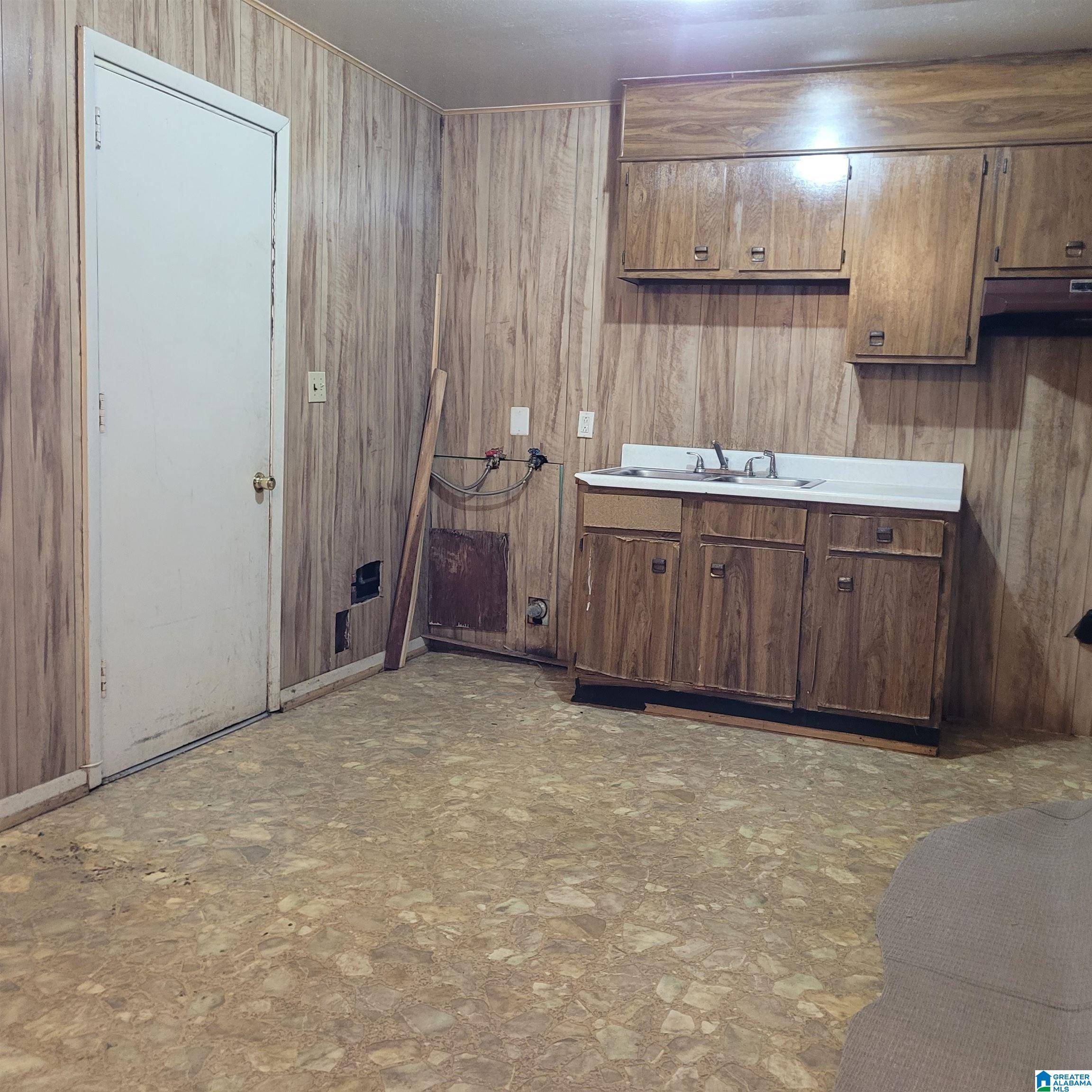 Bessemer, AL 35020,125 NEW AVENUE