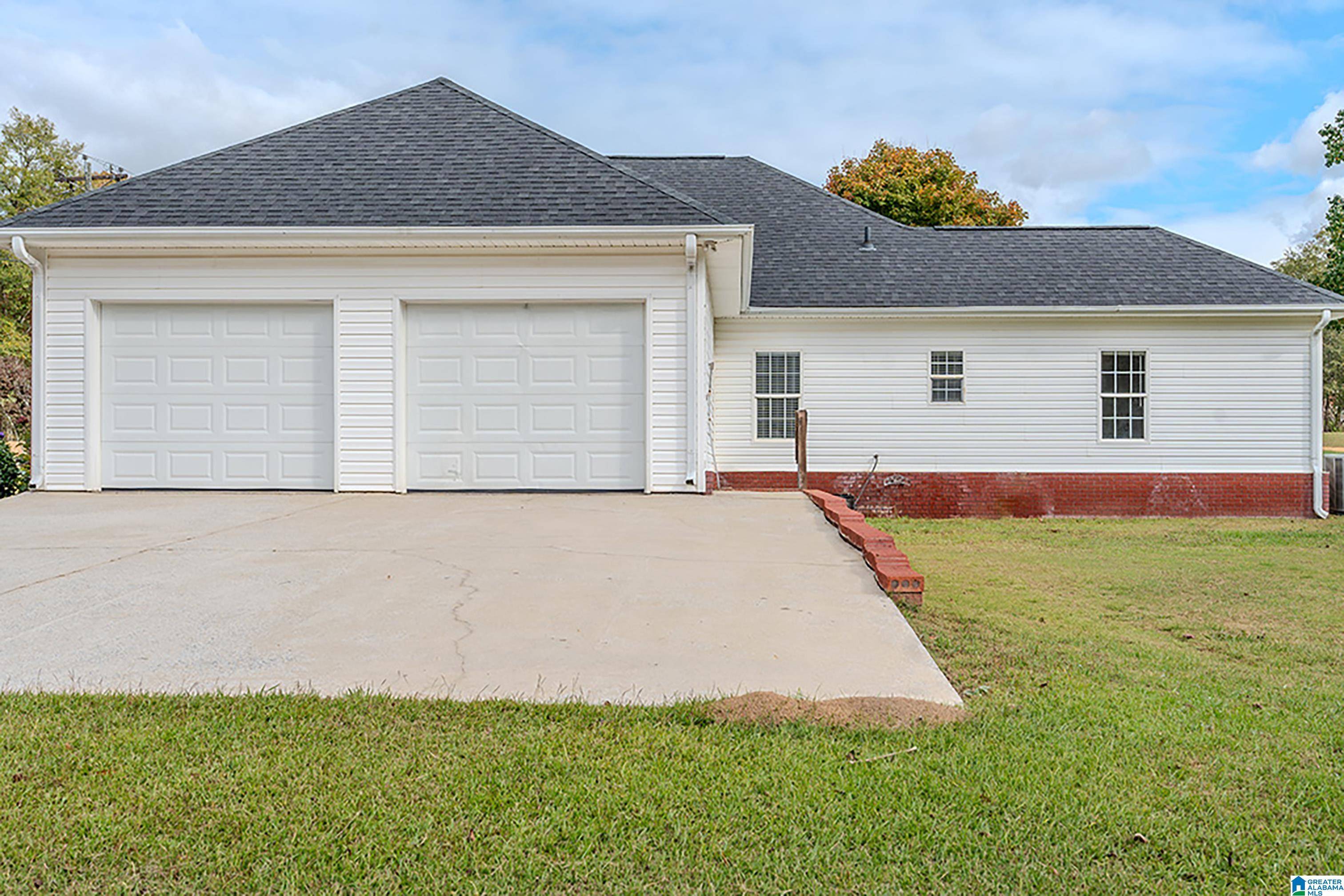 Clanton, AL 35045,2015 COUNTY ROAD 18