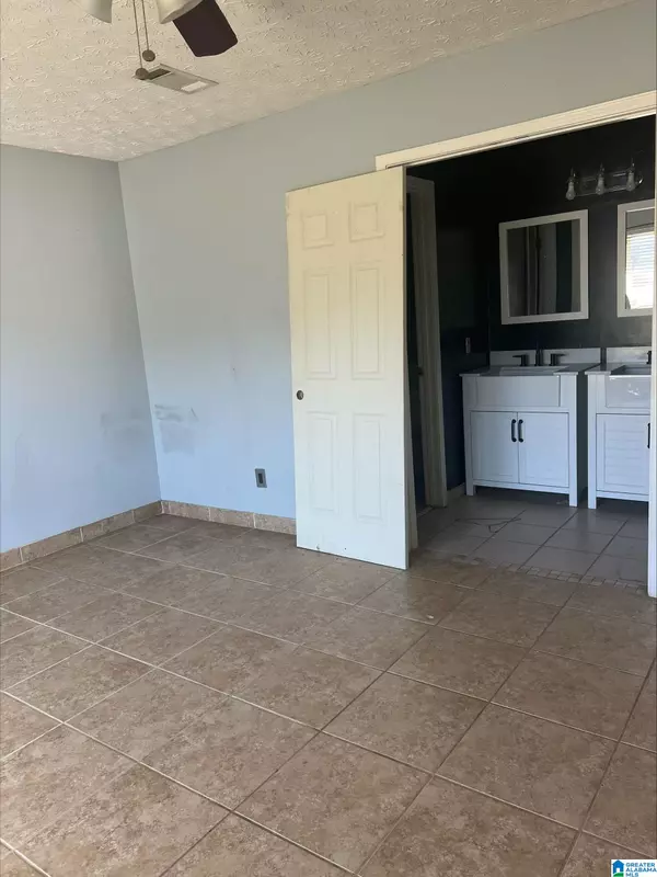 Deatsville, AL 36022,272 OLD ORCHARD ROAD