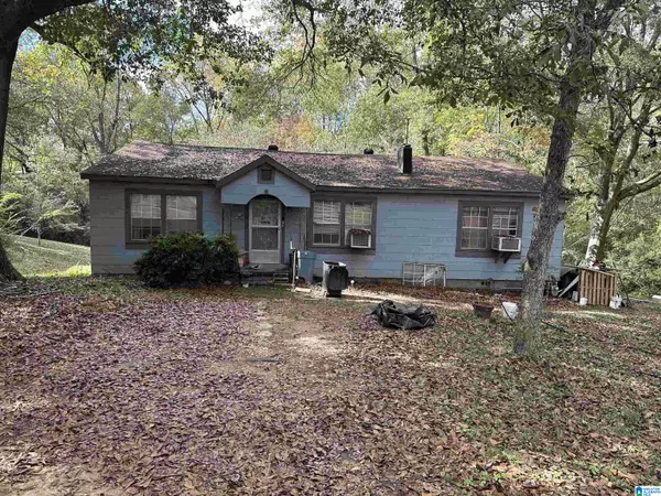 178 2ND STREET NW, Graysville, AL 35073