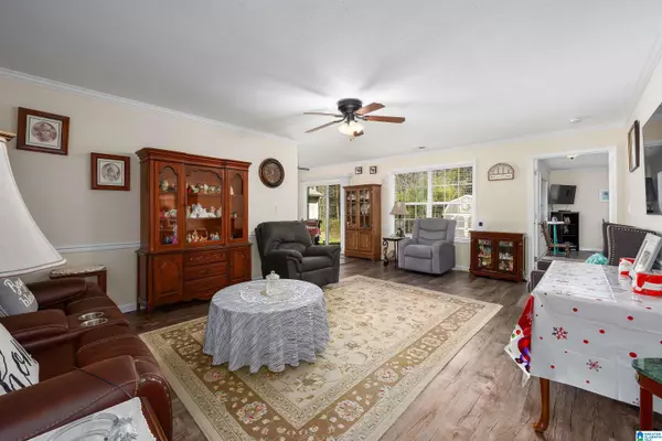 Oneonta, AL 35121,109 CANTERBURY COURT
