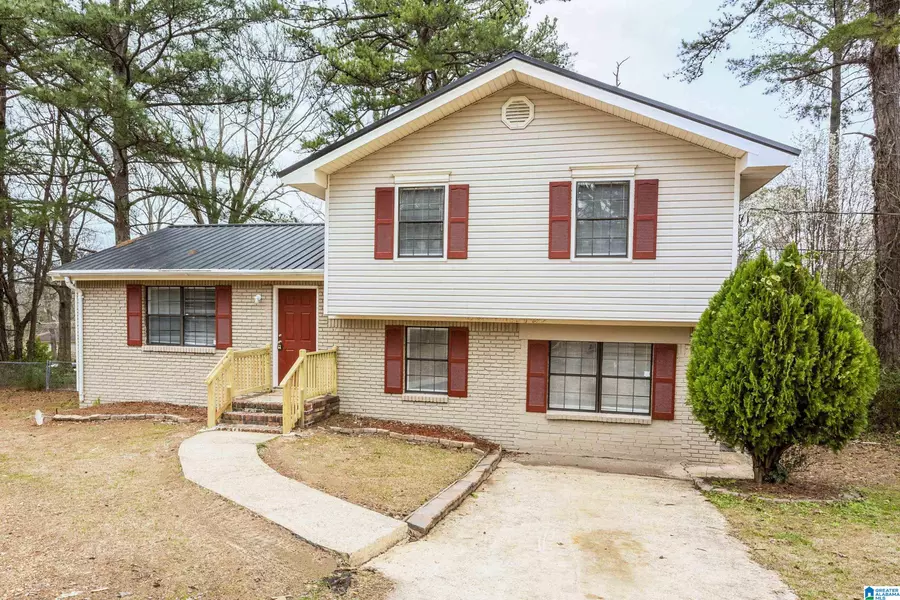 224 27TH COURT CIRCLE NW, Center Point, AL 35215