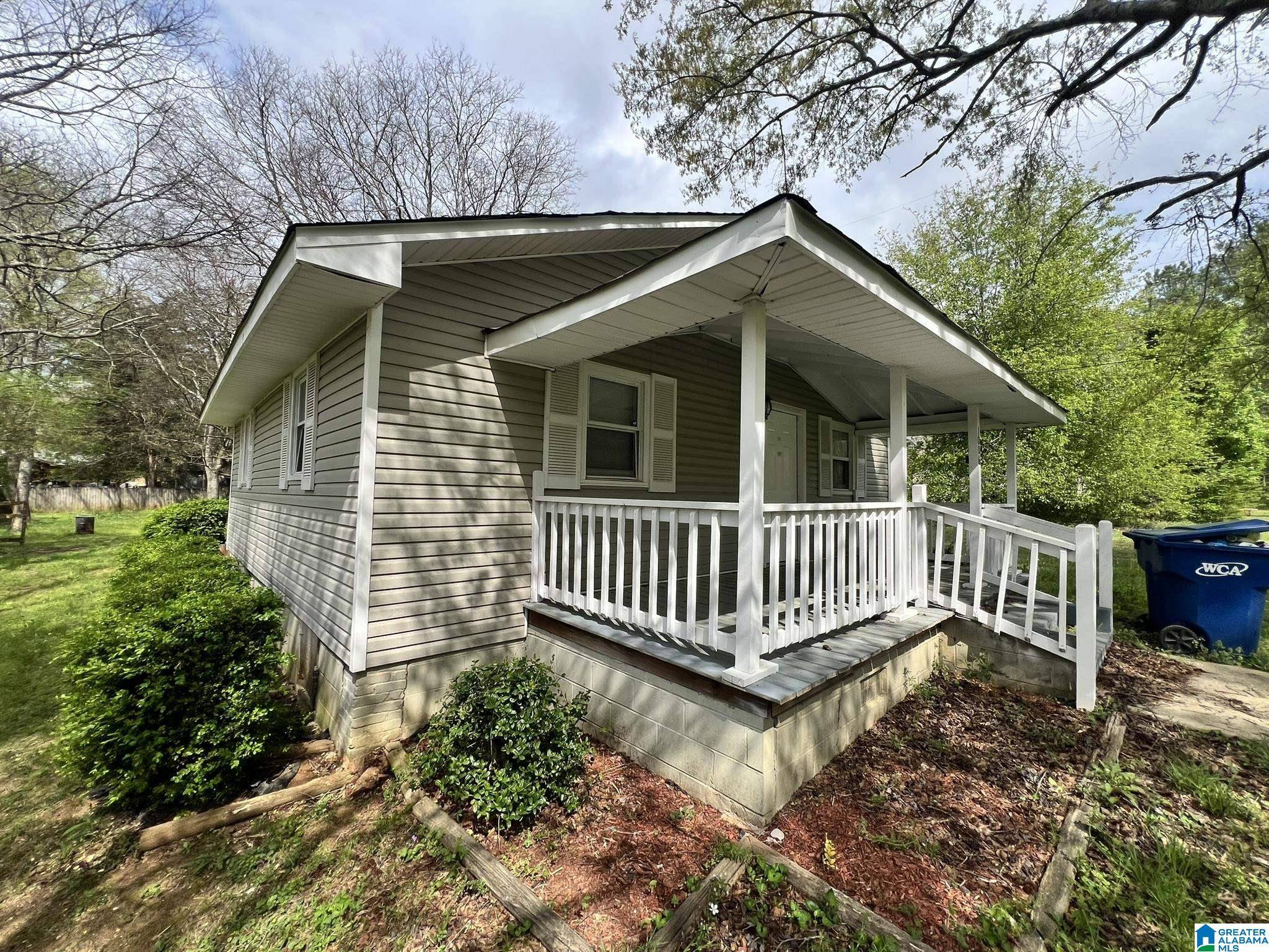 Talladega, AL 35160,1006 BANKHEAD BOULEVARD