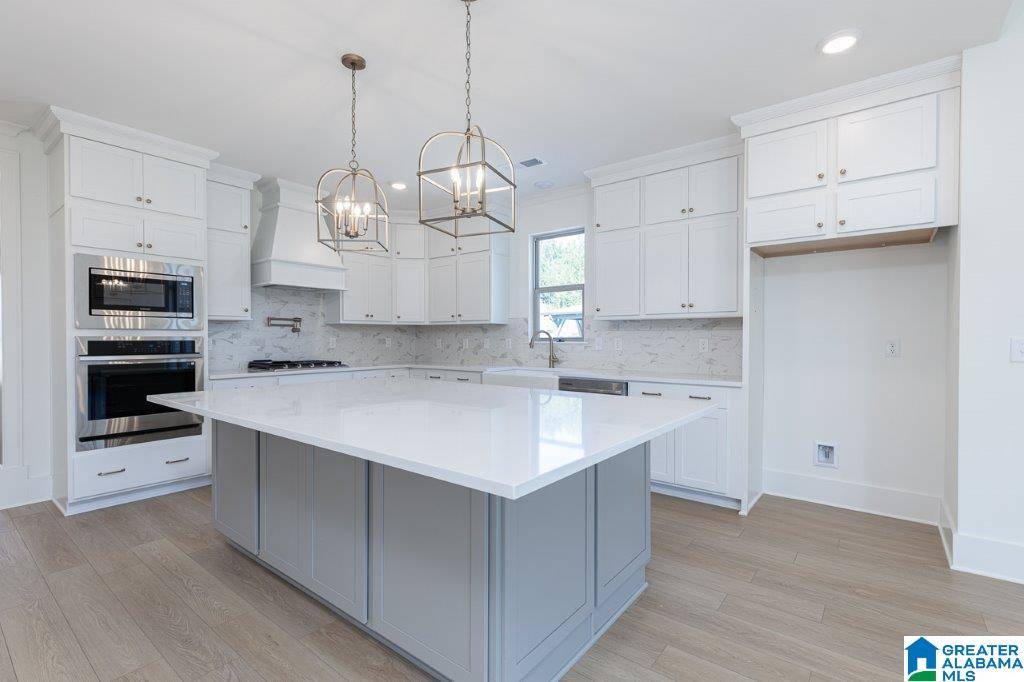 Hoover, AL 35244,1828 SWANN LANE