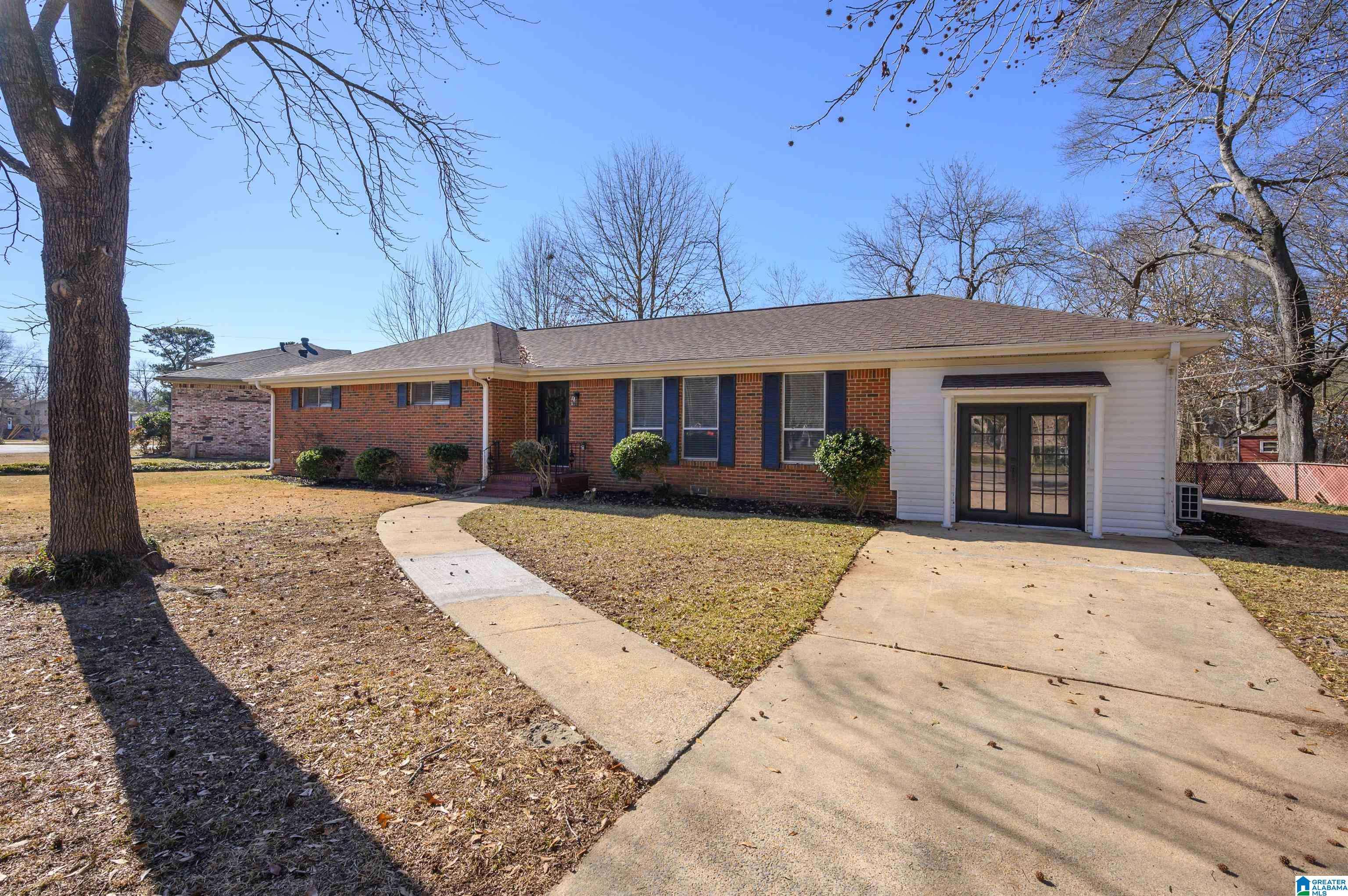 Hueytown, AL 35023,1007 PARKMOOR DRIVE