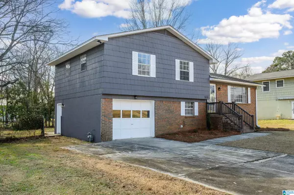 Fultondale, AL 35068,3028 KATHY LANE