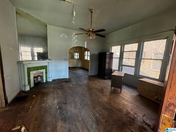 Bessemer, AL 35020,2124 CLARENDON AVENUE