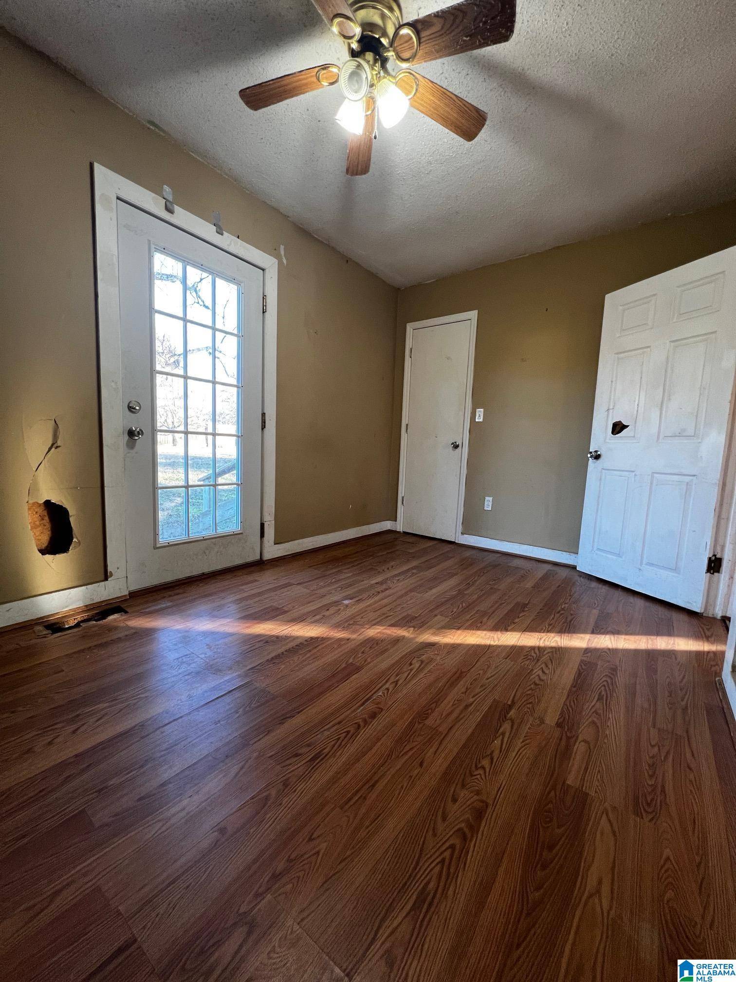 Pleasant Grove, AL 35127,213 7TH AVENUE