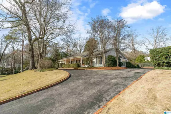 Mountain Brook, AL 35223,3748 DUNBARTON DRIVE