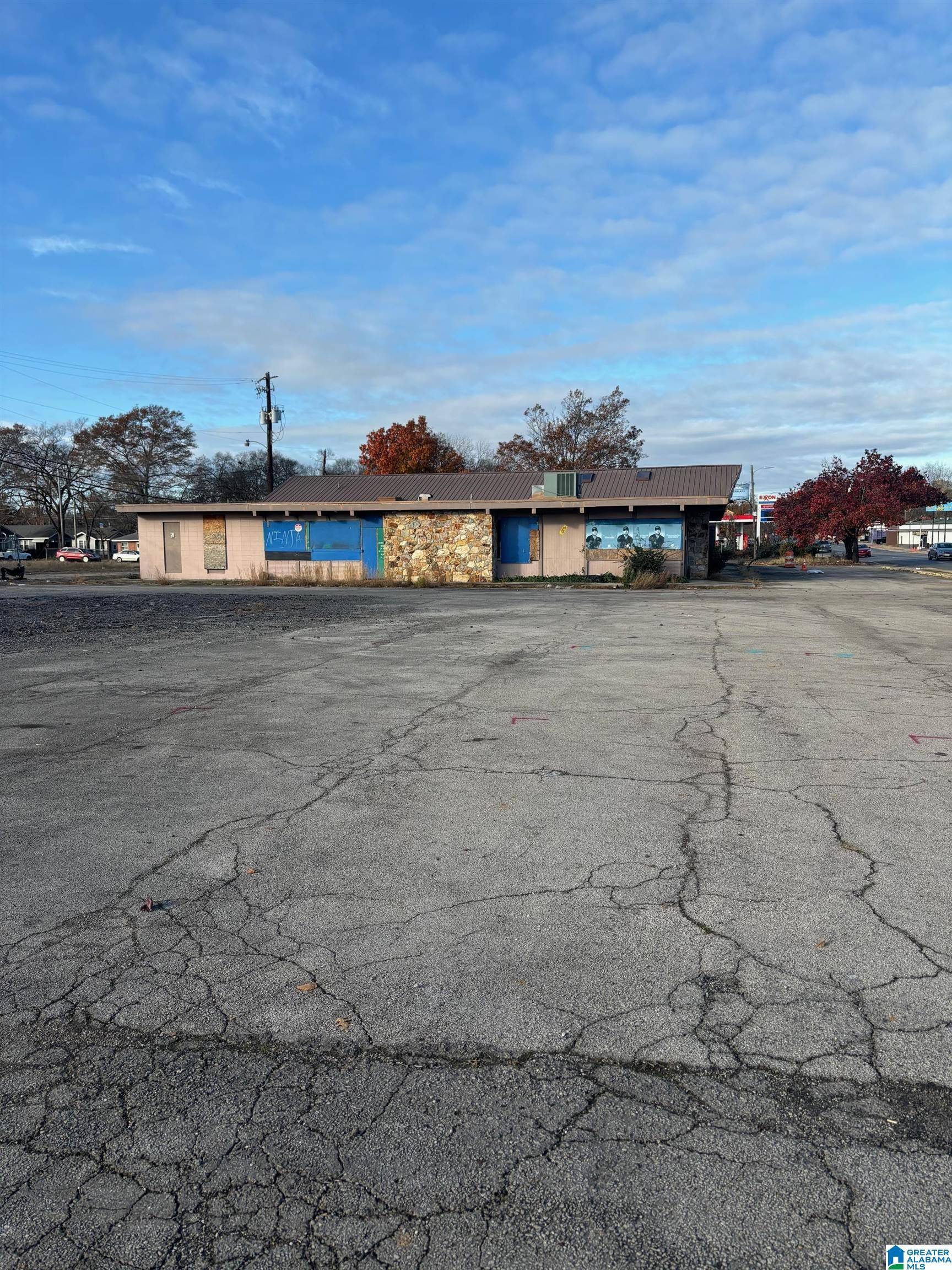 1037 3RD AVENUE W, Birmingham, AL 35204