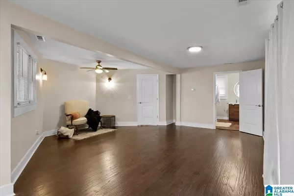 Oneonta, AL 35121,301 ADAMS AVENUE E