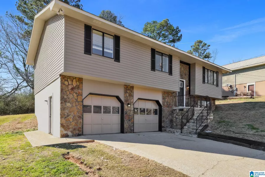 6102 AUTUMN TRAIL, Anniston, AL 36206