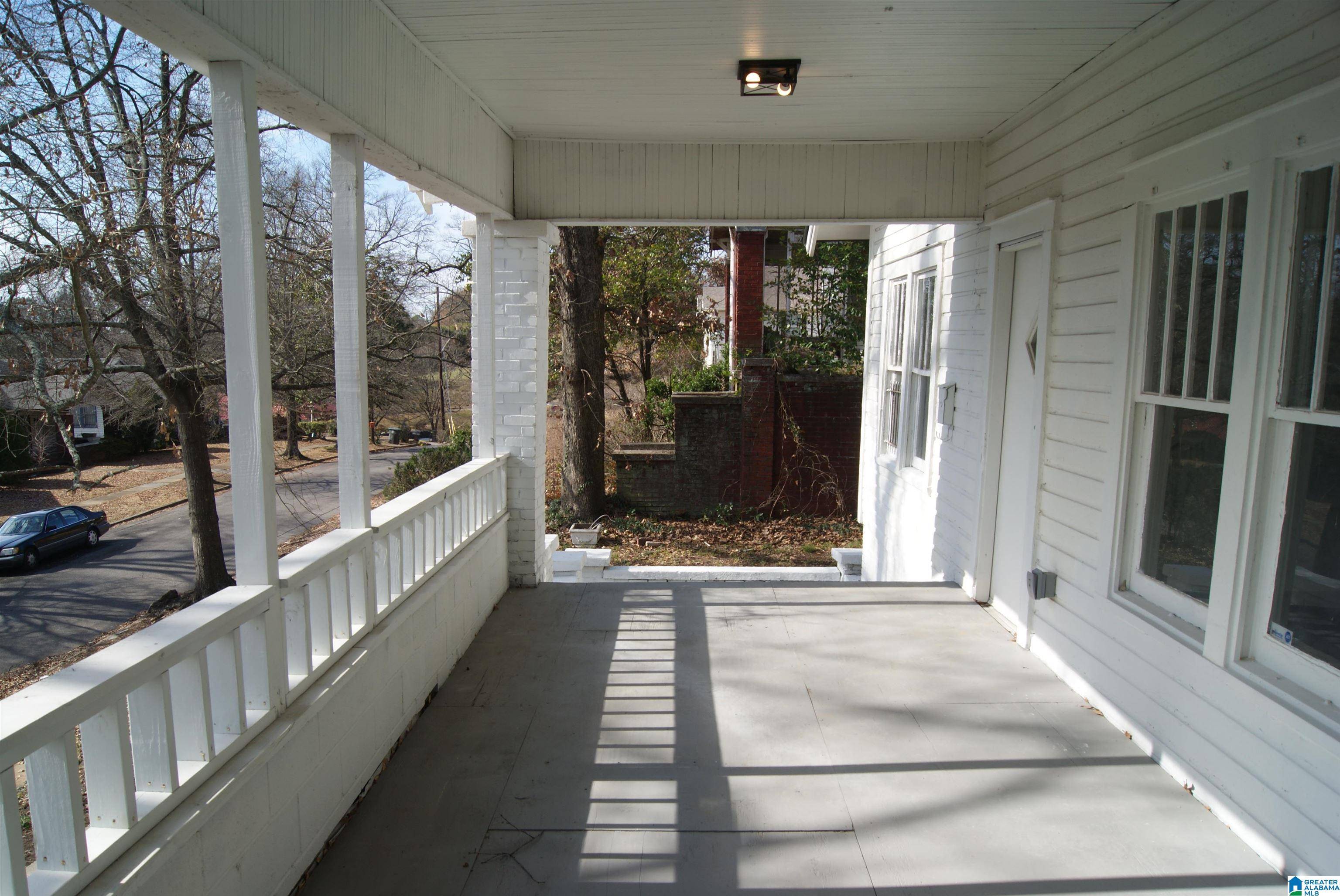 716 8TH COURT W, Birmingham, AL 35204
