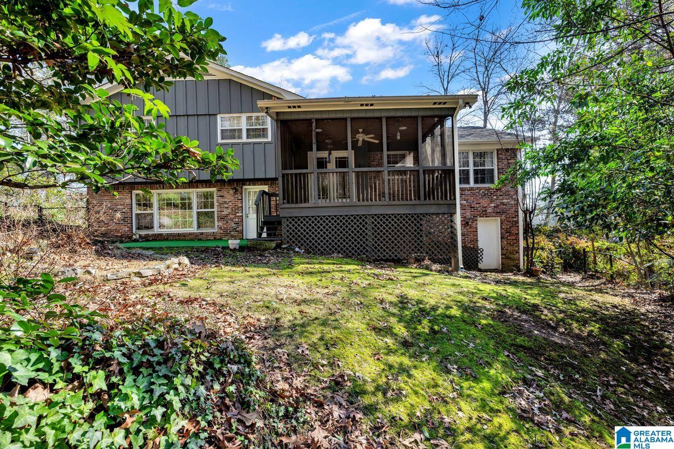 Vestavia Hills, AL 35216,1384 STARCROSS DRIVE