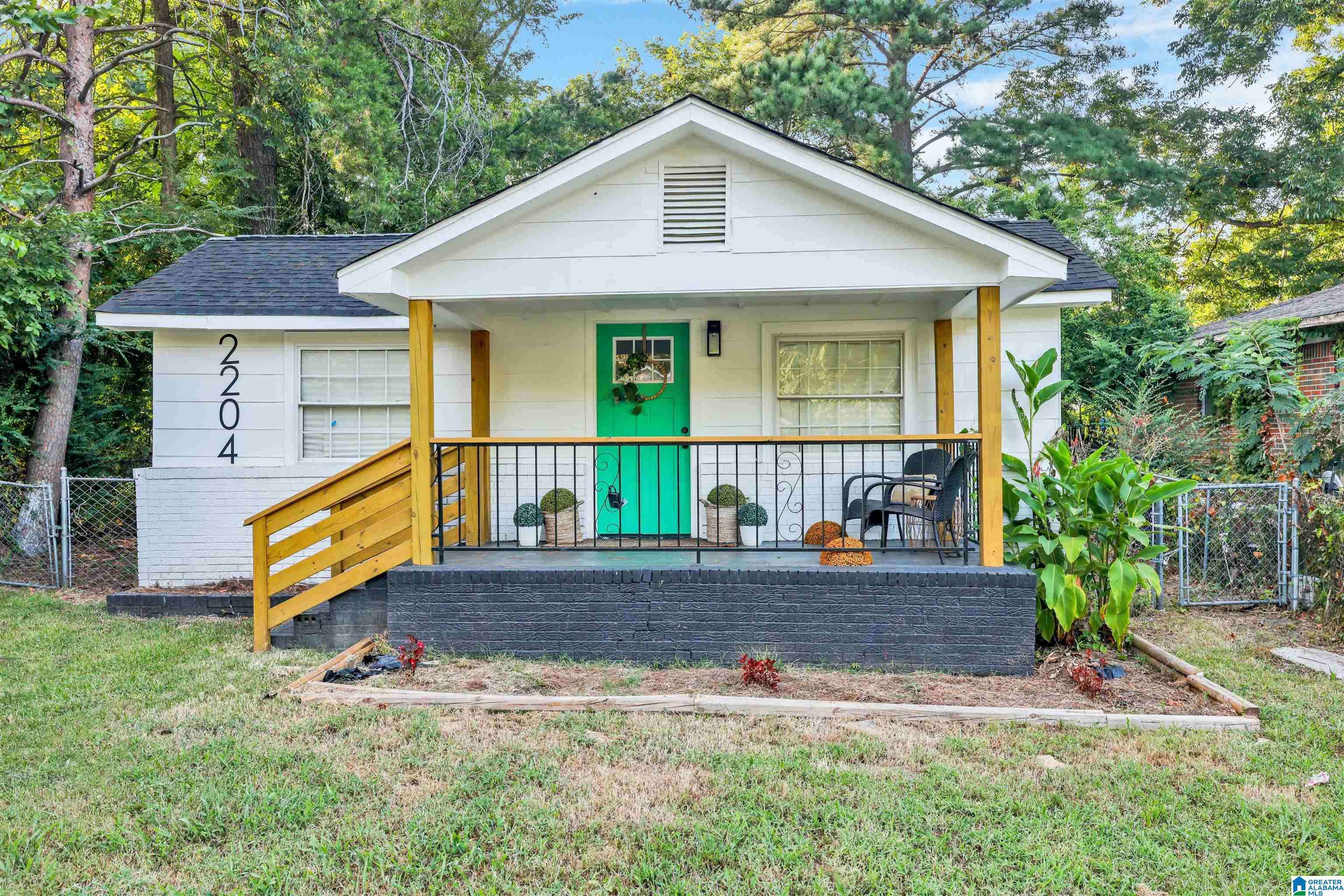 Irondale, AL 35210,2204 2ND AVENUE