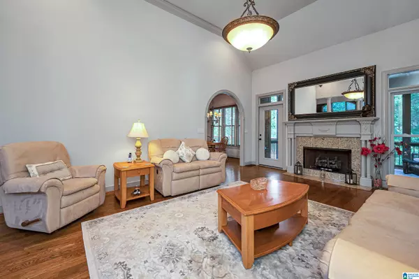 Trussville, AL 35173,8492 CARRINGTON LAKE COVE