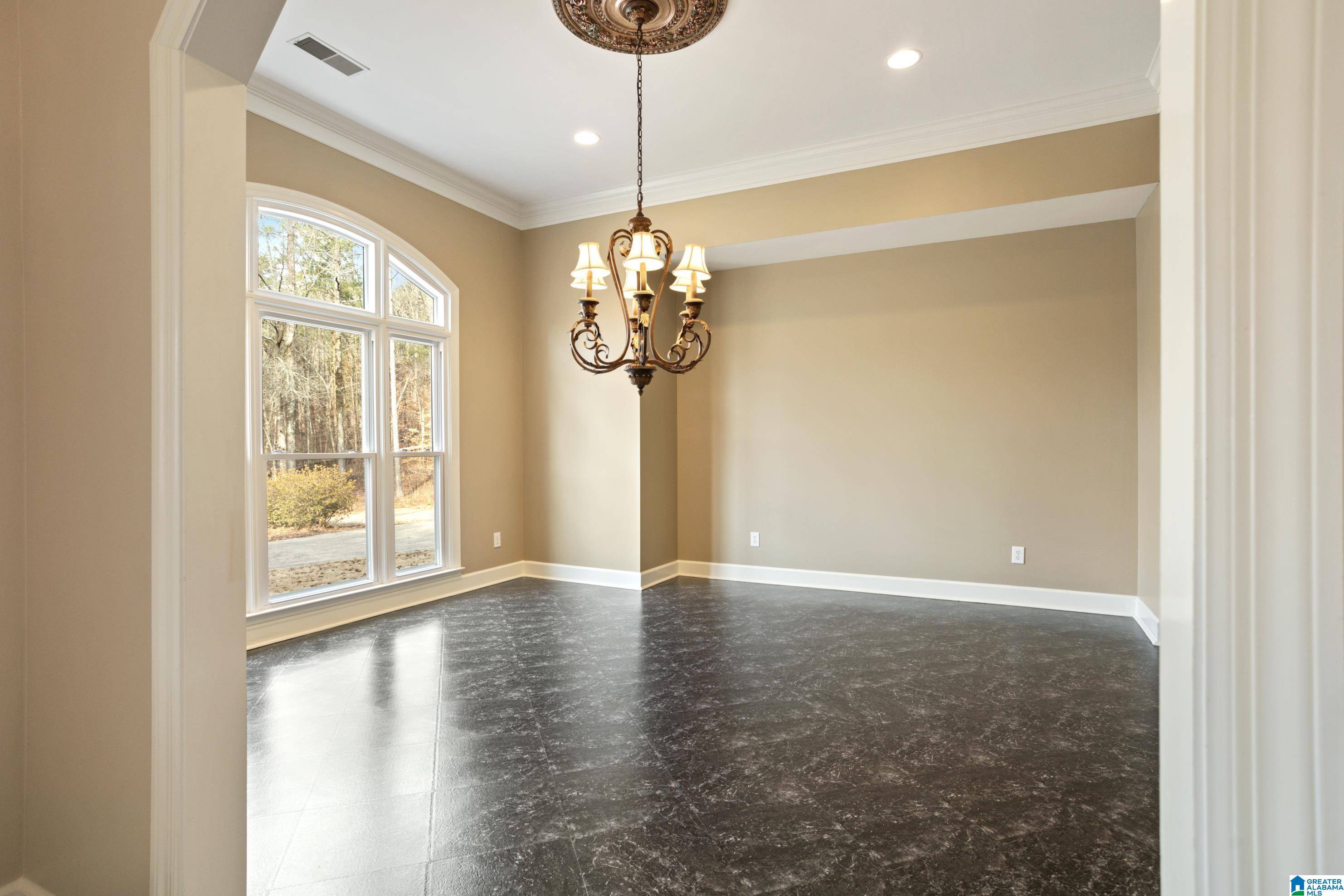 Gardendale, AL 35071,106 DANNON DRIVE