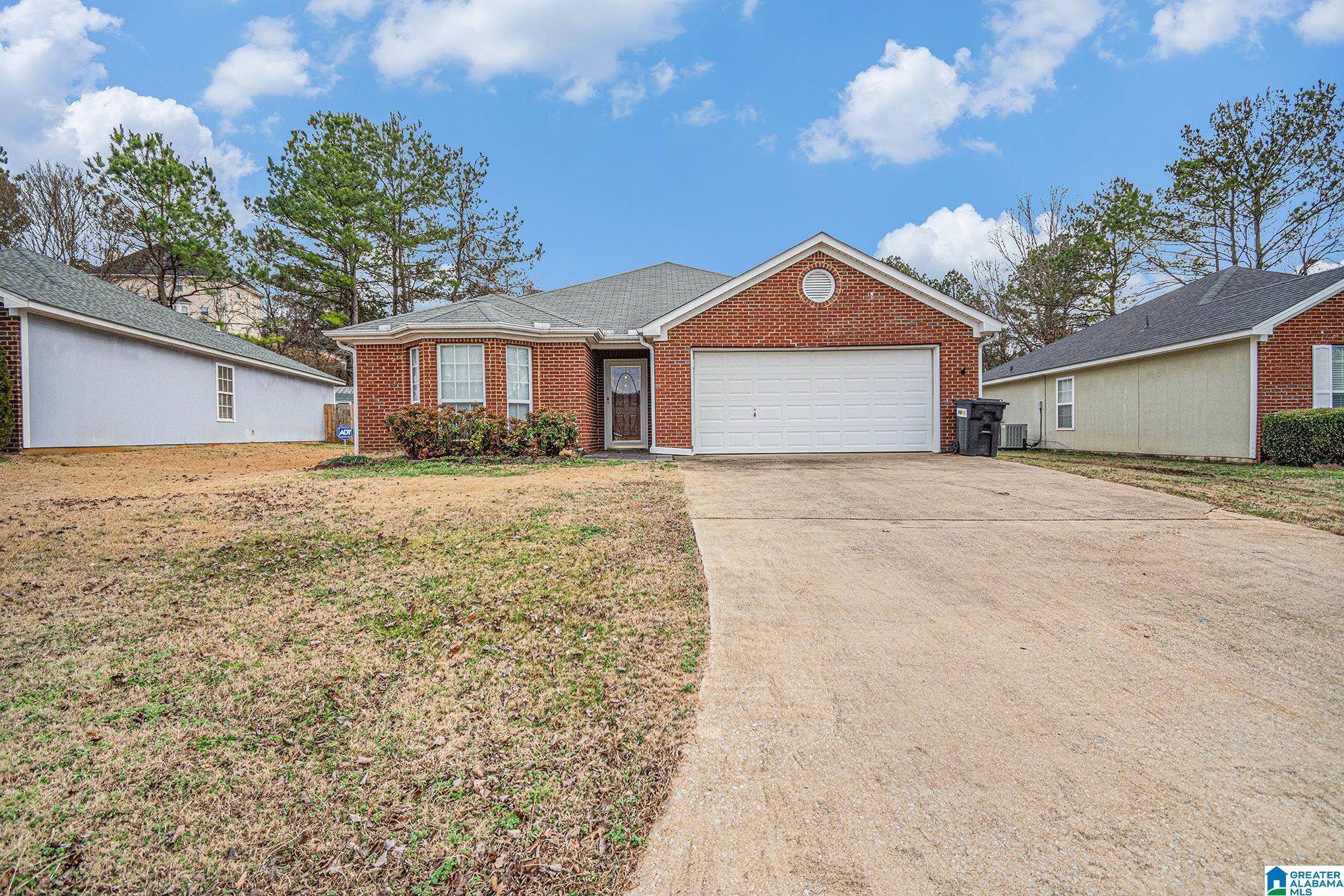6713 LAKES EDGE LANE, Pinson, AL 35126