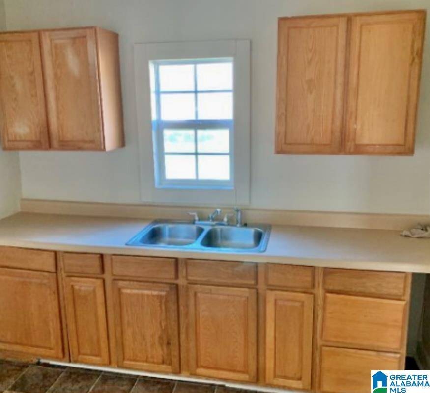 Birmingham, AL 35221,3321 CEDAR AVENUE SW