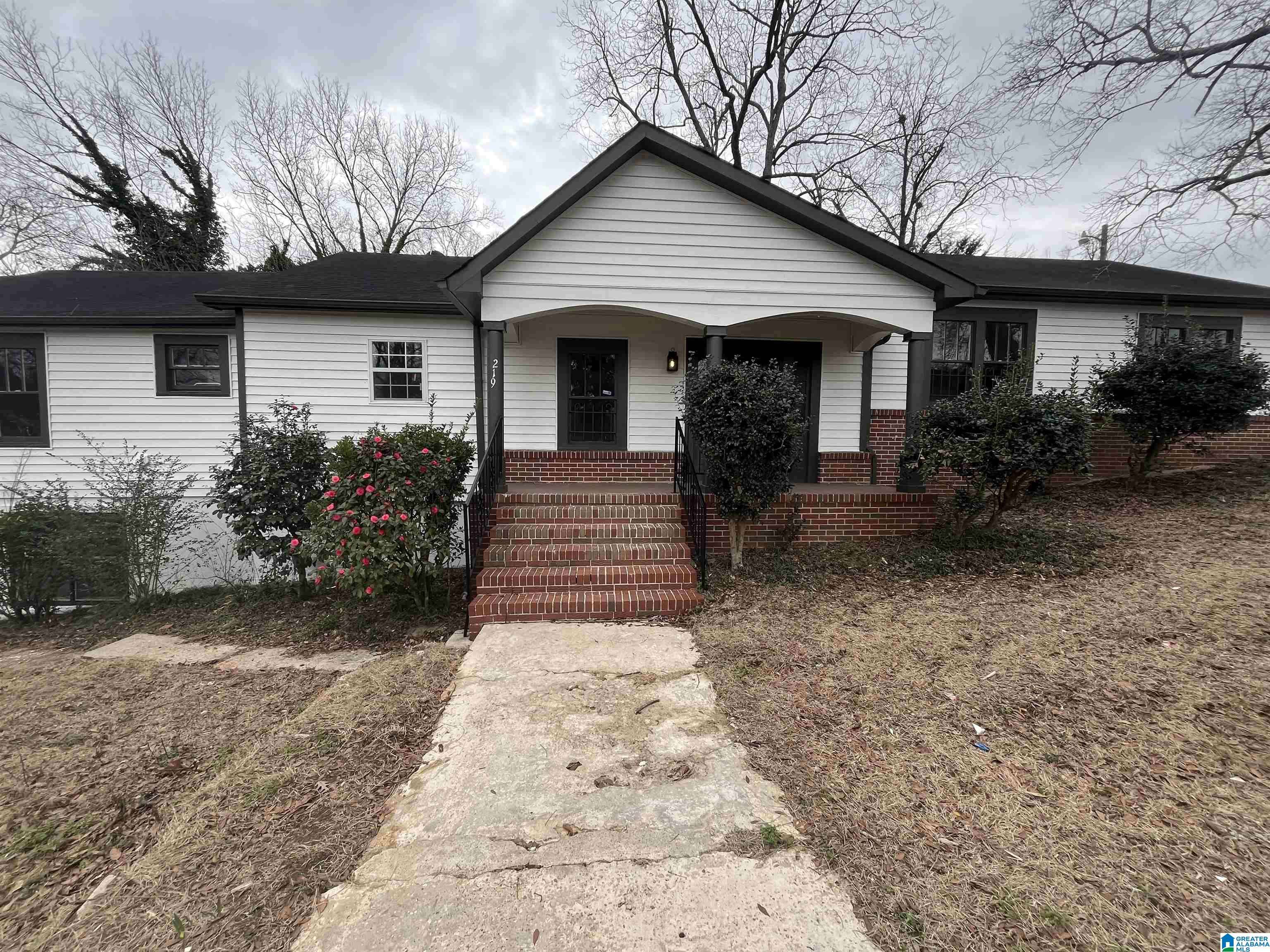 219 EDGEWOOD AVENUE, Talladega, AL 35160