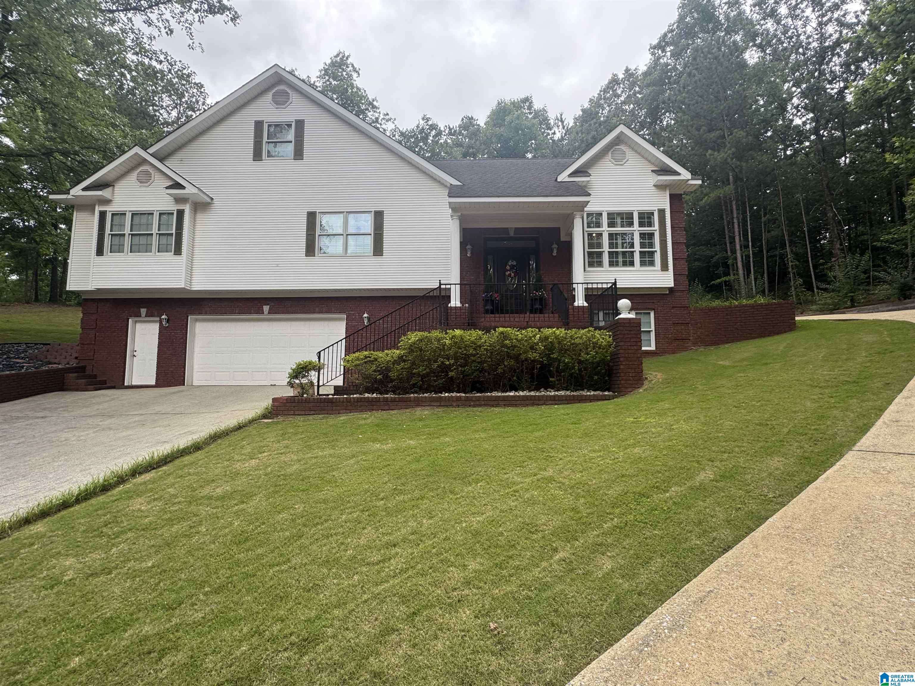 112 MORNING CIRCLE, Sylacauga, AL 35150