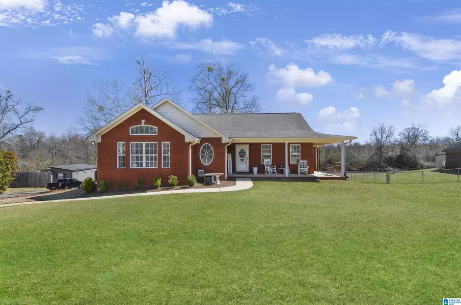 916 FRANCES CIRCLE, Clanton, AL 35045
