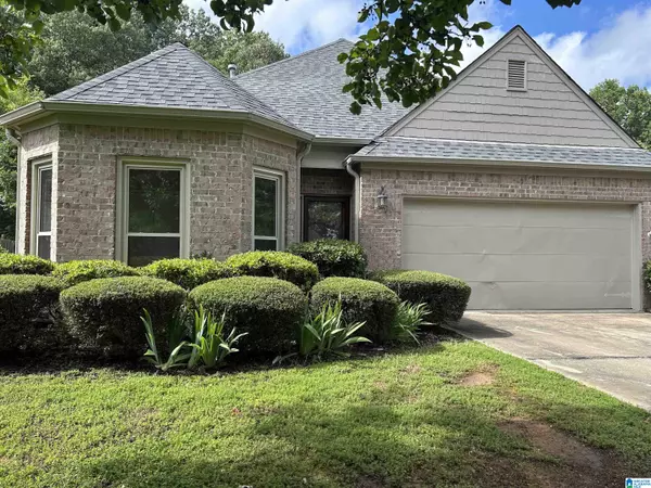 4182 SHINNECOCK CIRCLE, Bessemer, AL 35022