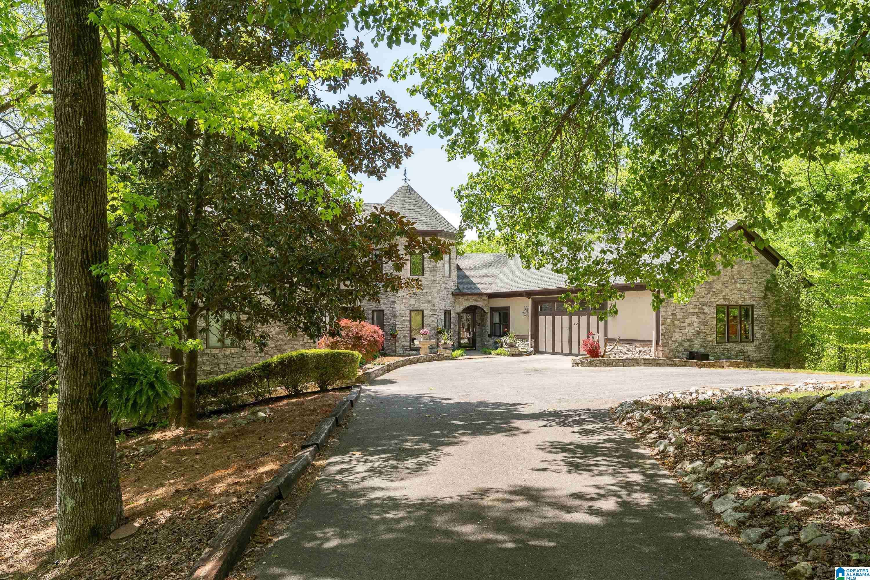 6 ENVIRONS PARKWAY, Helena, AL 35080