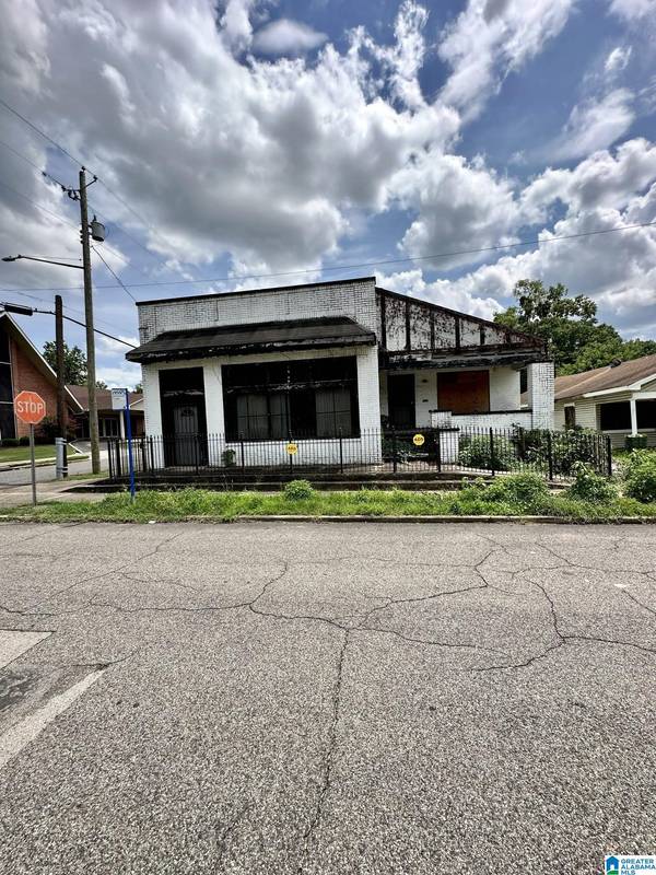 329 52ND STREET, Fairfield, AL 35064