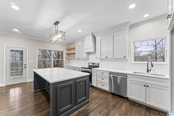 1010 CREST ROAD, Leeds, AL 35094