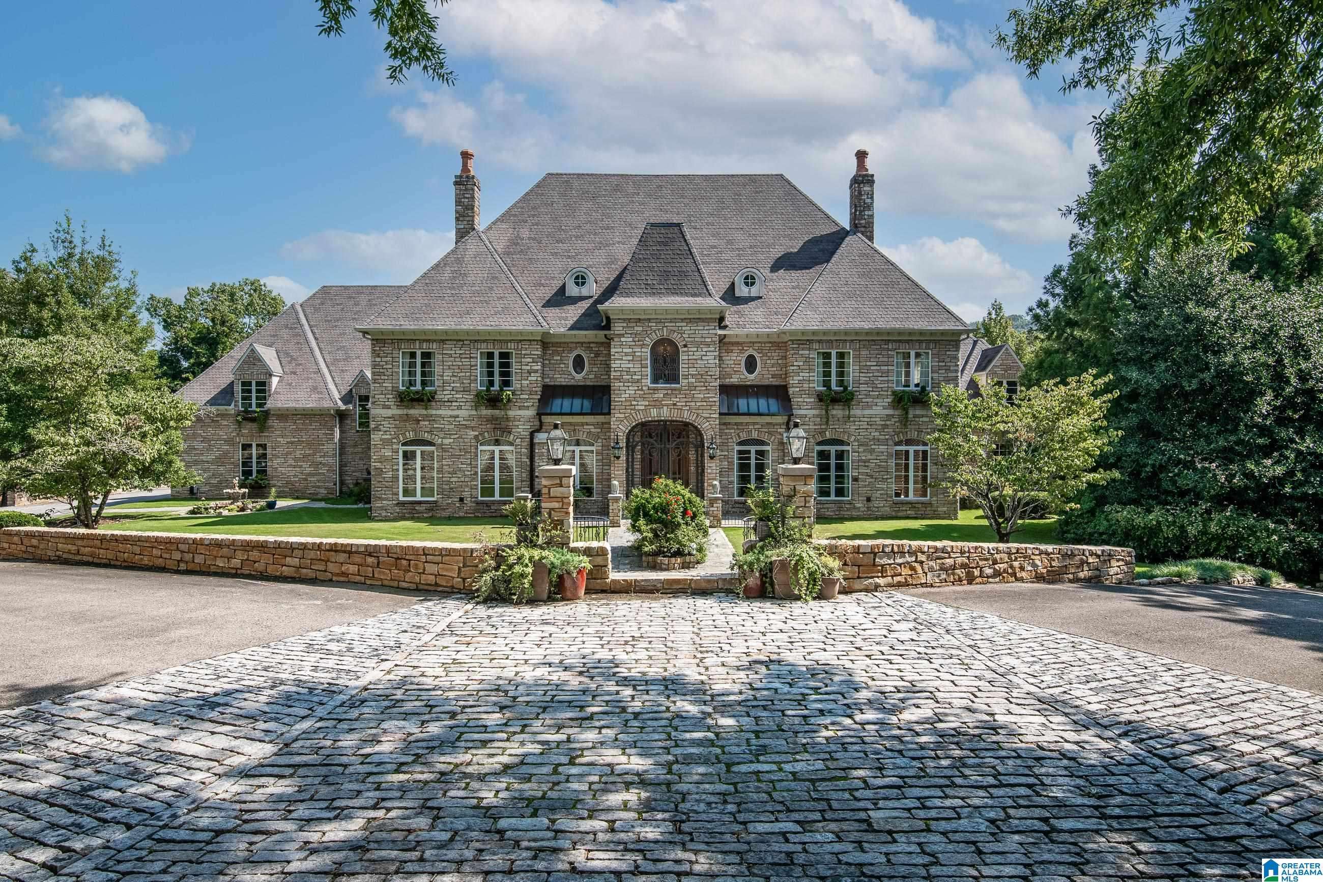 4539 HIGH COURT CIRCLE, Hoover, AL 35242