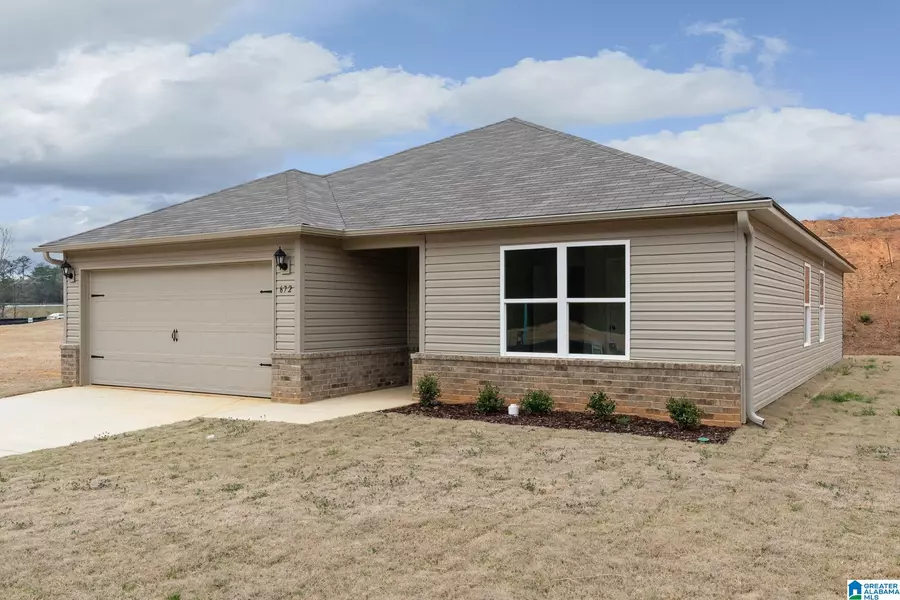 315 AMBER AVENUE, Calera, AL 35040