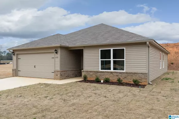 315 AMBER AVENUE, Calera, AL 35040