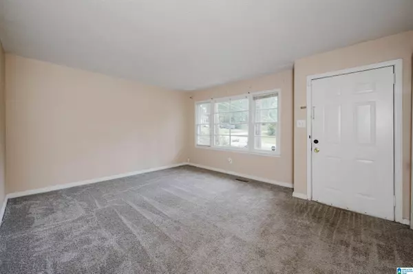 Birmingham, AL 35215,512 22ND TERRACE