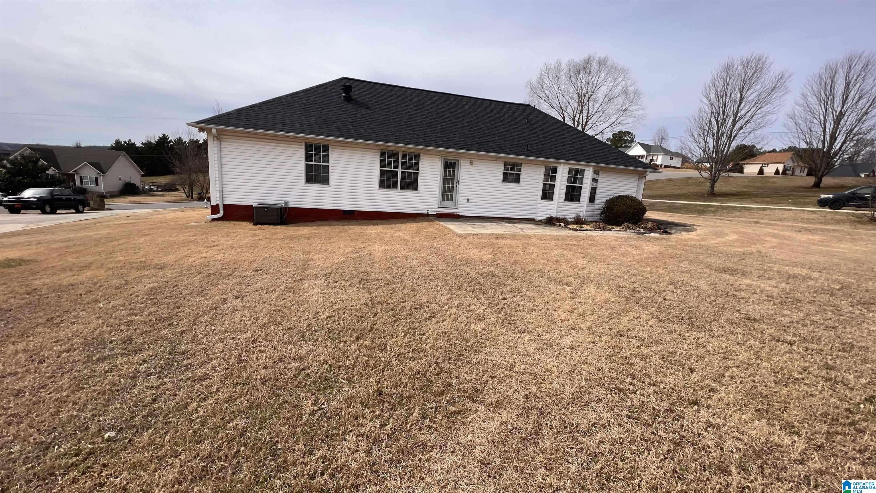 Oneonta, AL 35121,902 RIDGEWAY DRIVE