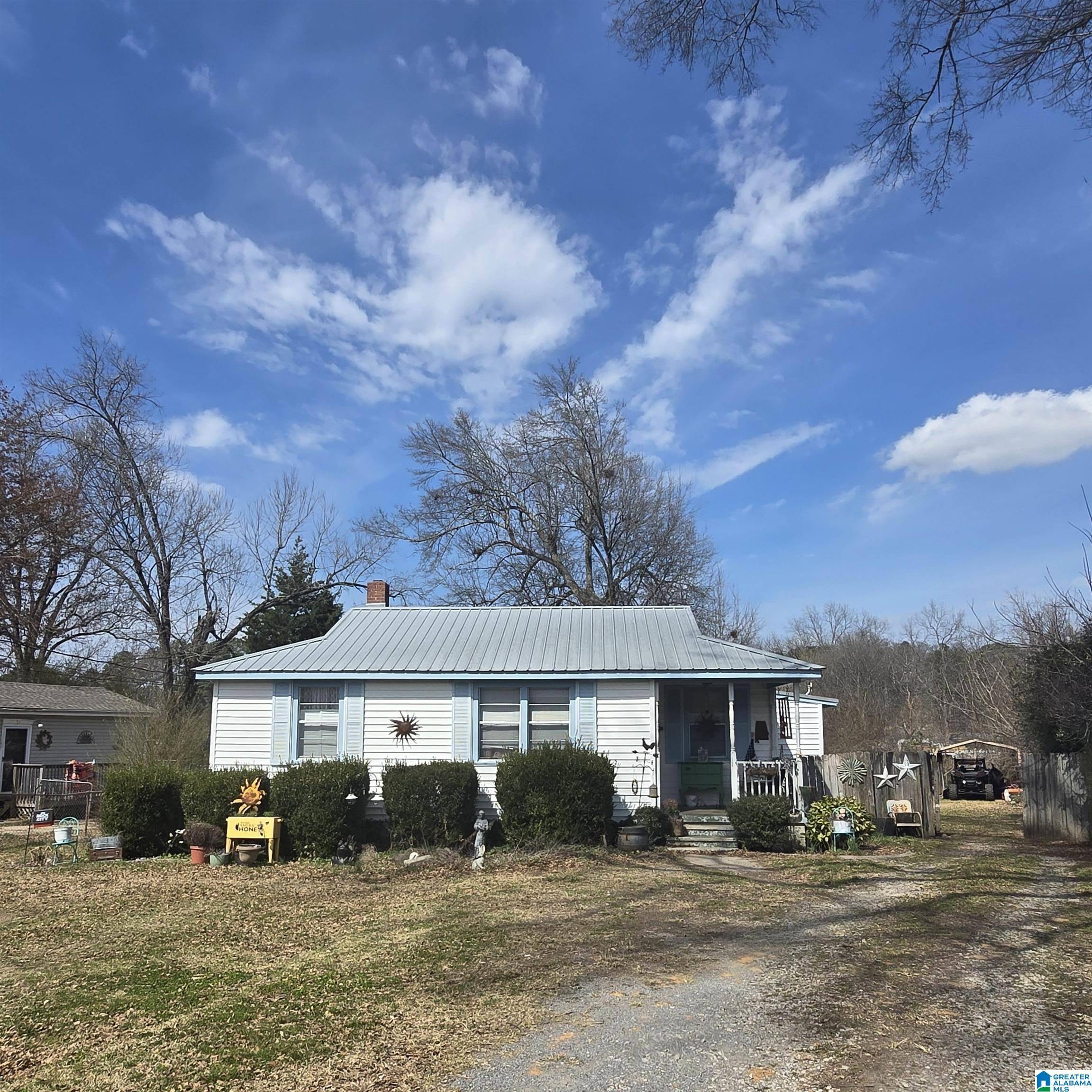 315 HILL AVENUE, Hueytown, AL 35023
