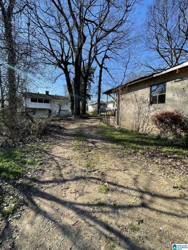 Midfield, AL 35228,907 7TH STREET