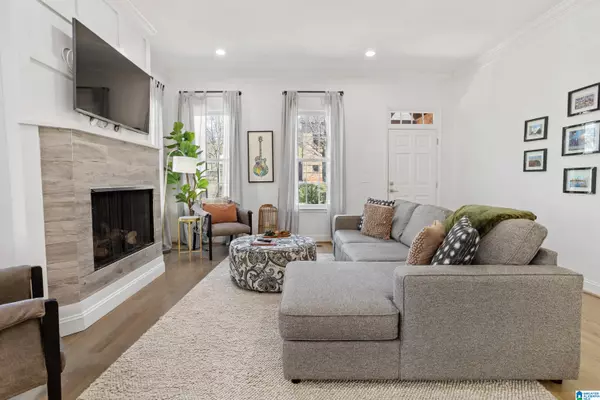 Birmingham, AL 35205,1624 RICHARD ARRINGTON BOULEVARD