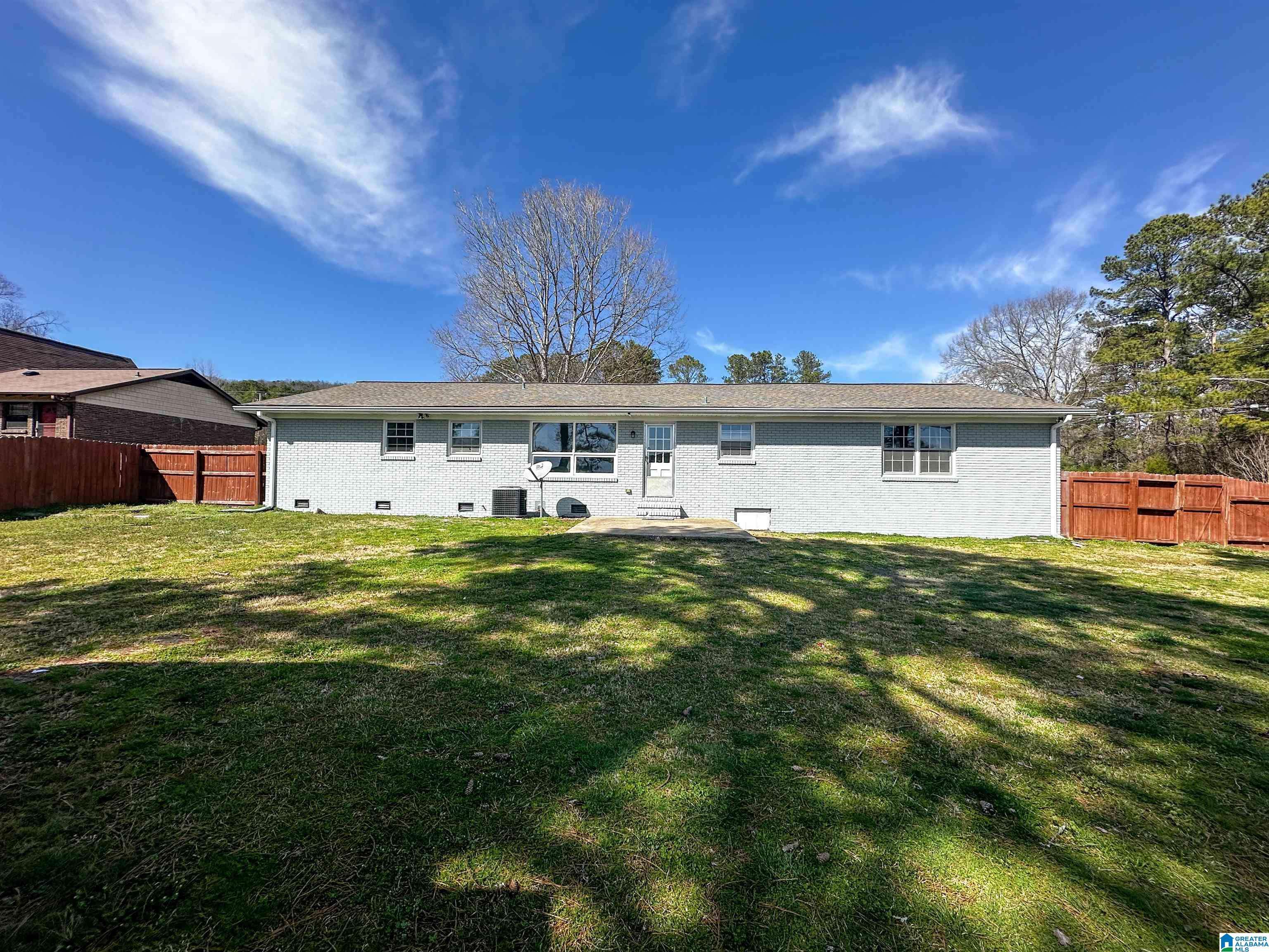 Anniston, AL 36207,1826 EDWARDIAN WAY