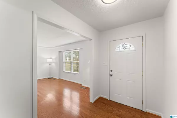 Pleasant Grove, AL 35127,423 13TH PLACE