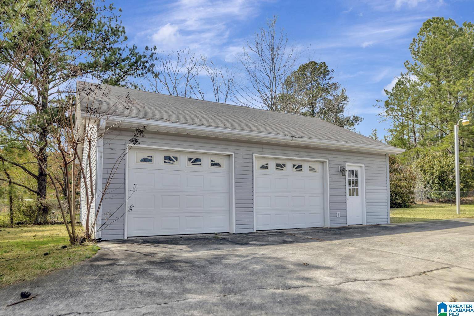Bessemer, AL 35023,742 MAYS ROAD