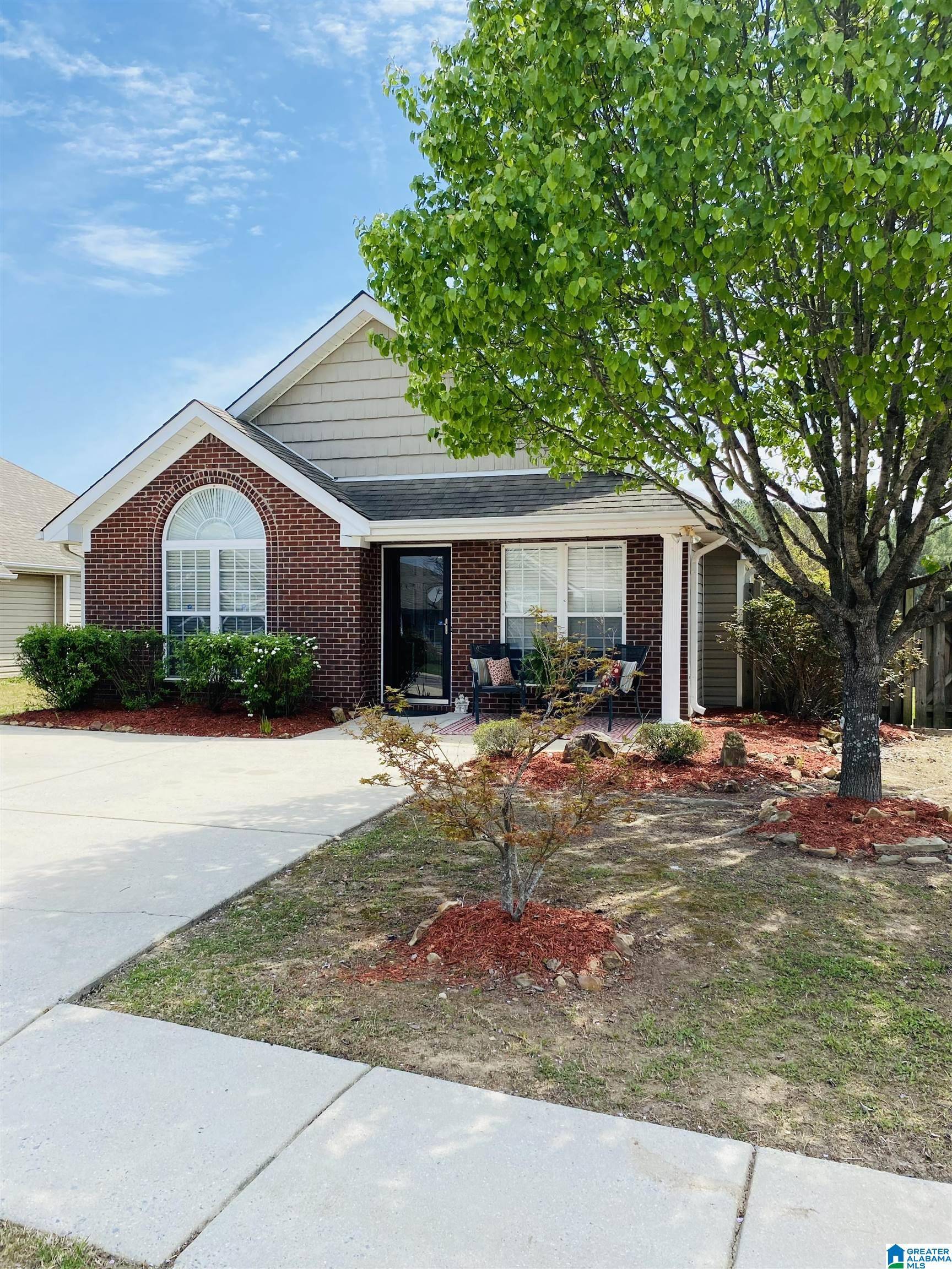 2178 VILLAGE LANE, Calera, AL 35040