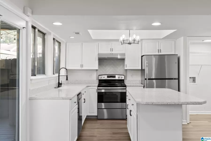 3665 HAVEN VIEW CIRCLE, Hoover, AL 35216