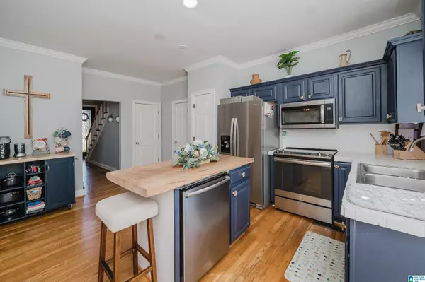 1555 BENT RIVER CIRCLE, Vestavia Hills, AL 35216
