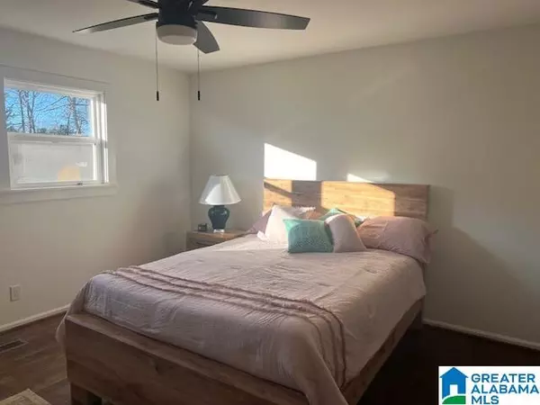 Center Point, AL 35215,2300 6TH STREET NW