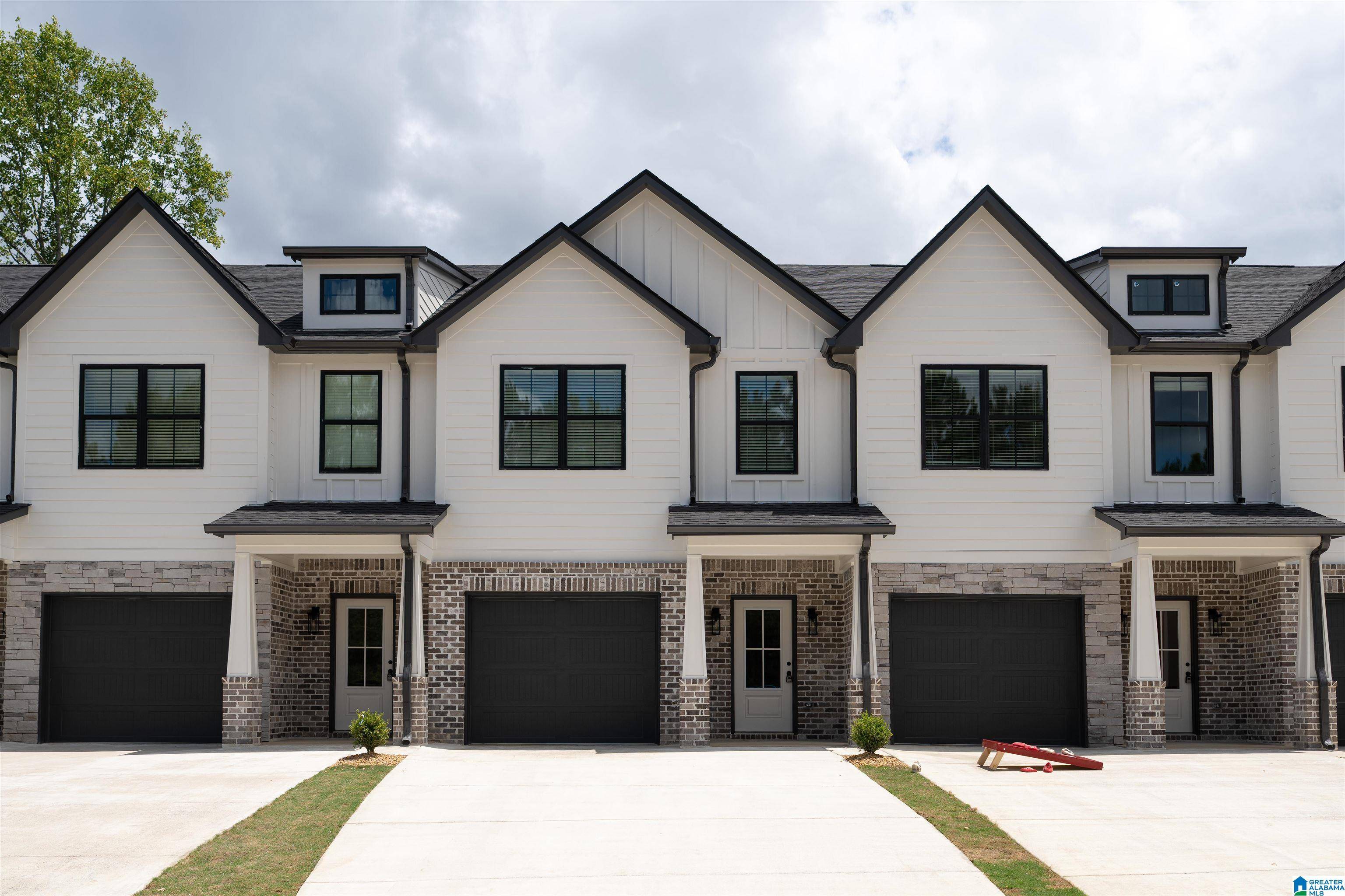 221 VILLAGE PARKWAY #34, Helena, AL 35080