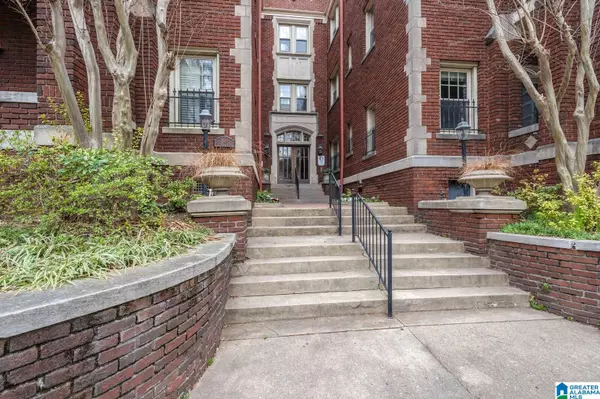 Birmingham, AL 35205,2620 HIGHLAND AVENUE #304