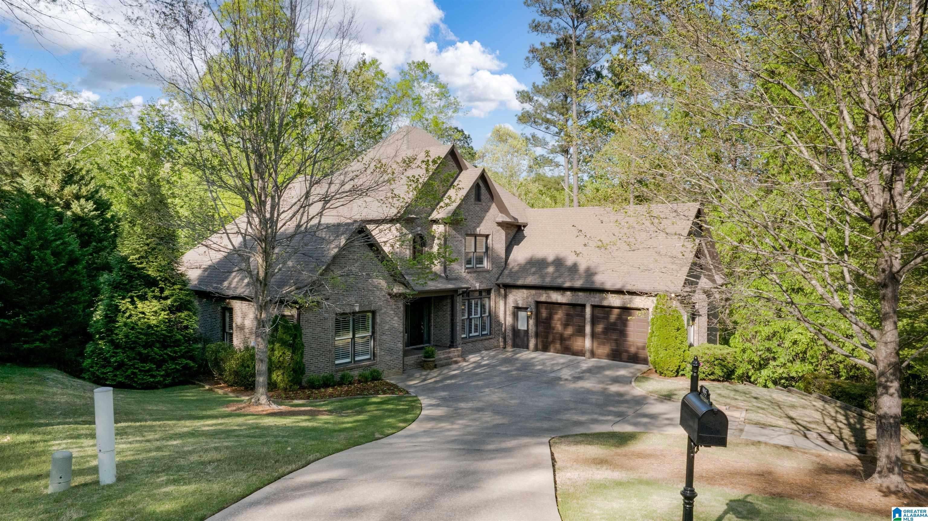 Hoover, AL 35226,995 COBBLE CREEK DRIVE