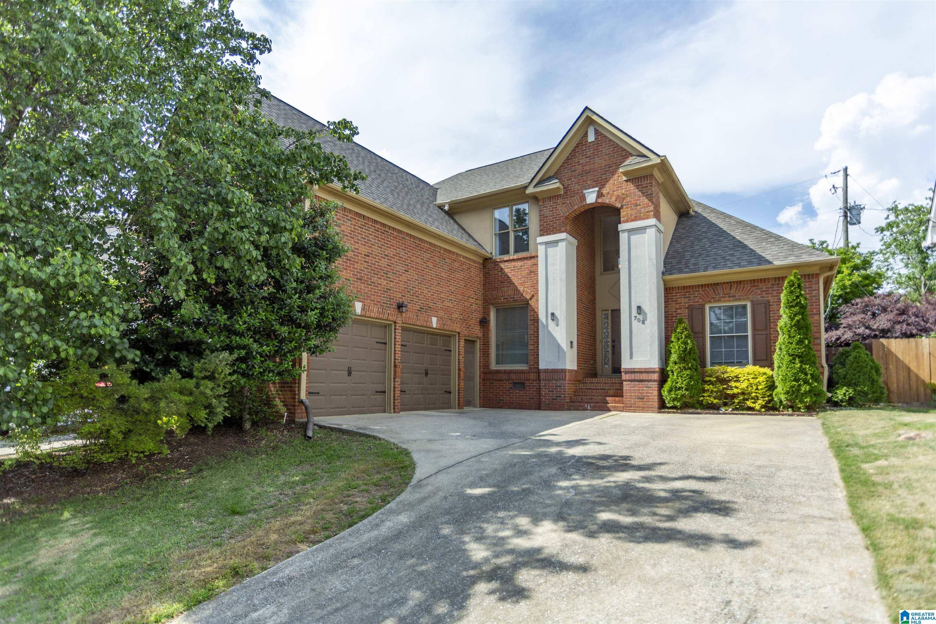 Vestavia Hills, AL 35226,708 SAVANNAH PLACE