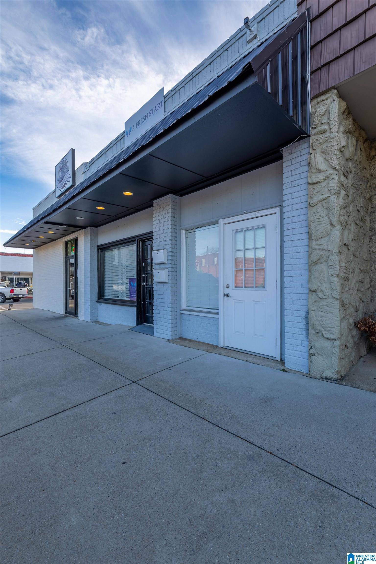 4 PUBLIC SQUARE W, Jacksonville, AL 36265